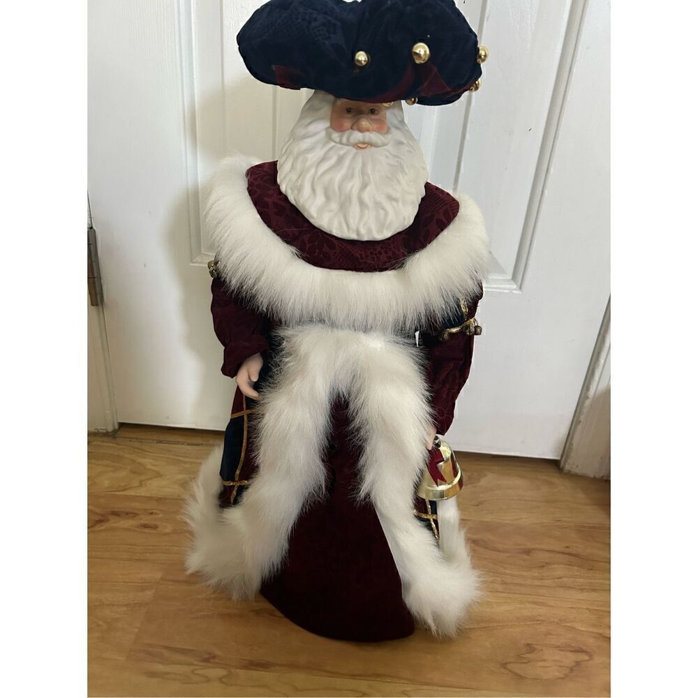 Santa Claus Christmas decor singing 20”